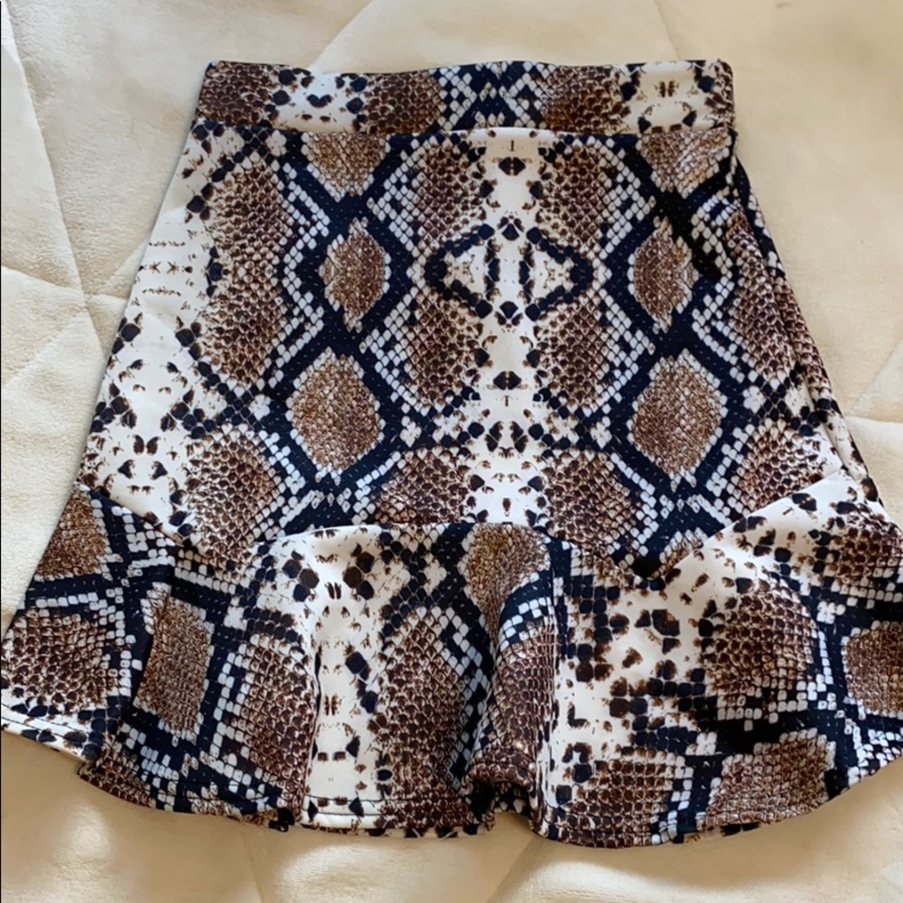 NASTY GAL Snake print skirt